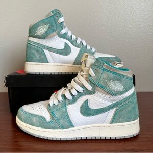 Nike air Jordan 1 retro high turbo green youth size 3.5/womens 5